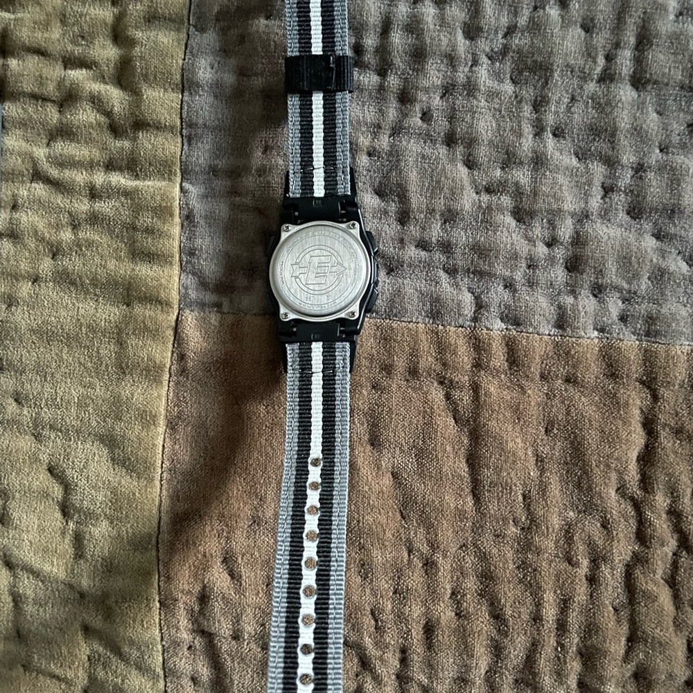Timex Expedition Black and White Digital Sports Watch Used - Picture 11 of 15